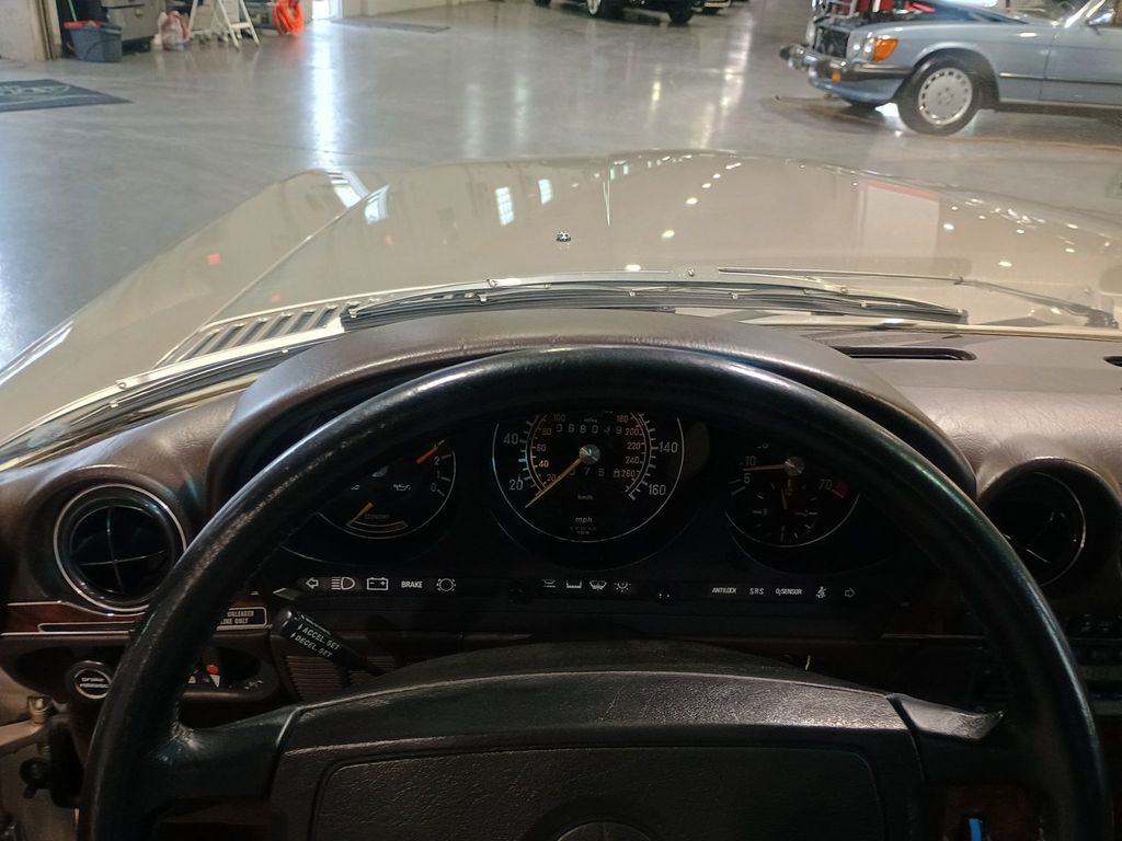 1987 Mercedes-Benz 560 SL 1 Owner Clean Carfax - 22969904 - 30