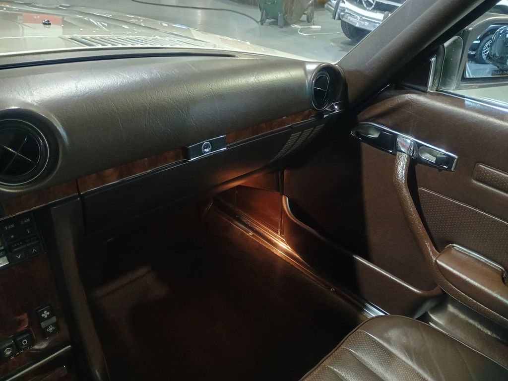 1987 Mercedes-Benz 560 SL 1 Owner Clean Carfax - 22969904 - 32