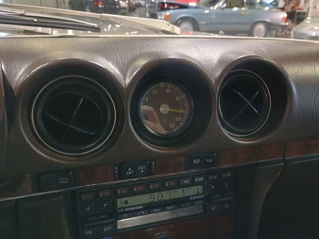 1987 Mercedes-Benz 560 SL 1 Owner Clean Carfax - 22969904 - 33