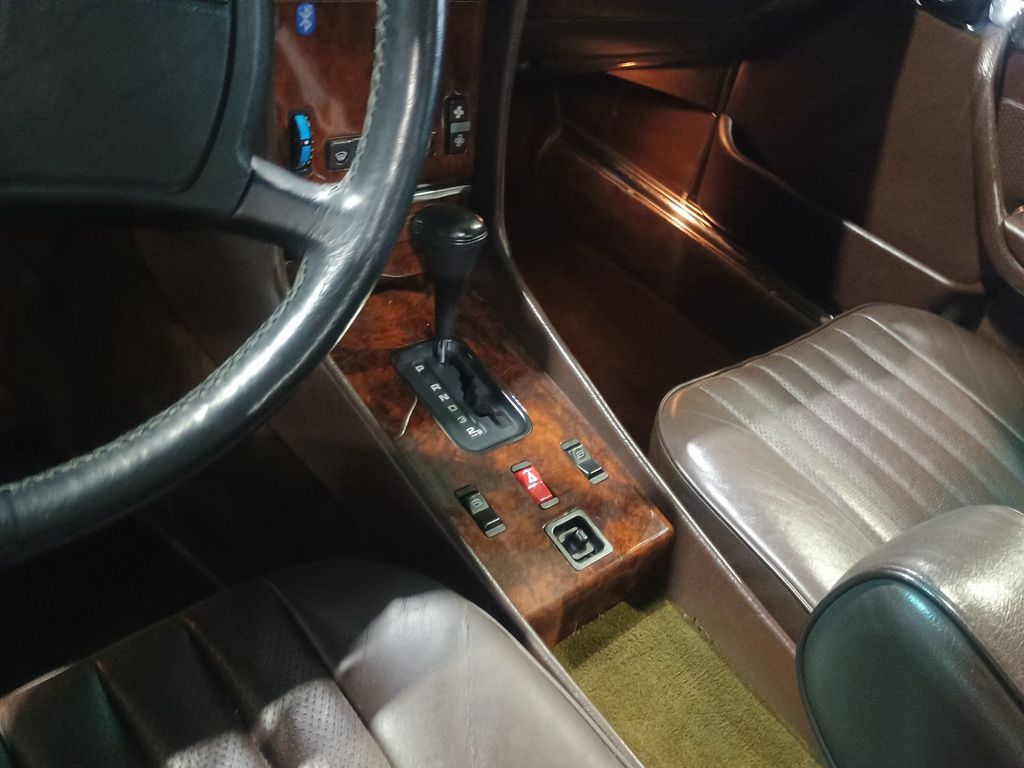 1987 Mercedes-Benz 560 SL 1 Owner Clean Carfax - 22969904 - 35