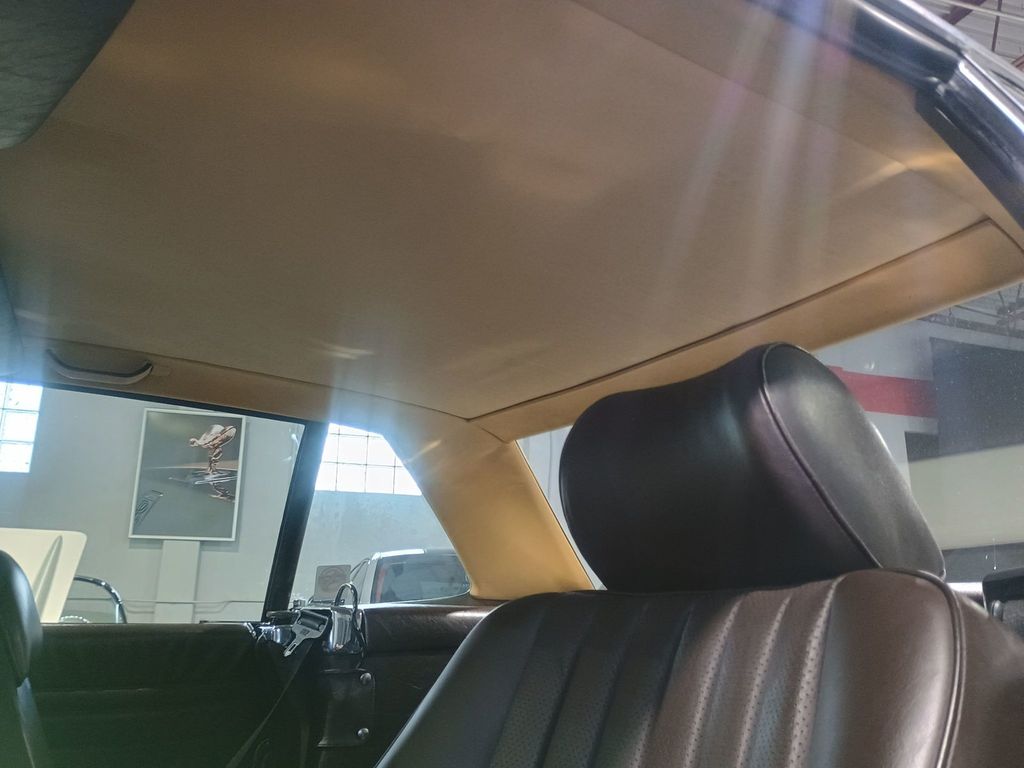 1987 Mercedes-Benz 560 SL 1 Owner Clean Carfax - 22969904 - 40