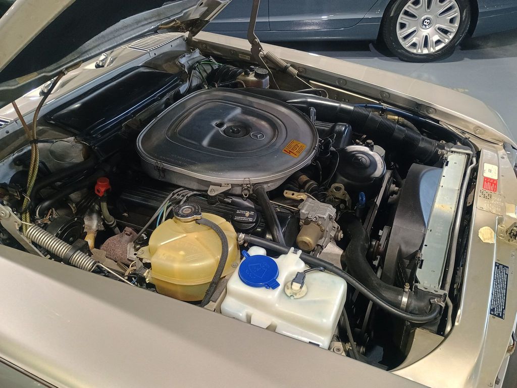 1987 Mercedes-Benz 560 SL 1 Owner Clean Carfax - 22969904 - 48