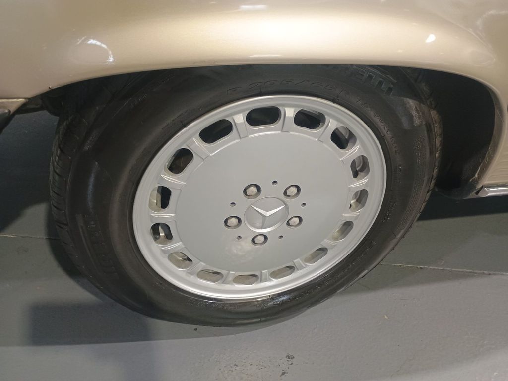 1987 Mercedes-Benz 560 SL 1 Owner Clean Carfax - 22969904 - 59