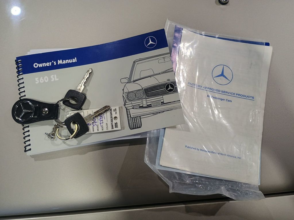 1987 Mercedes-Benz 560 SL 1 Owner Clean Carfax - 22969904 - 61