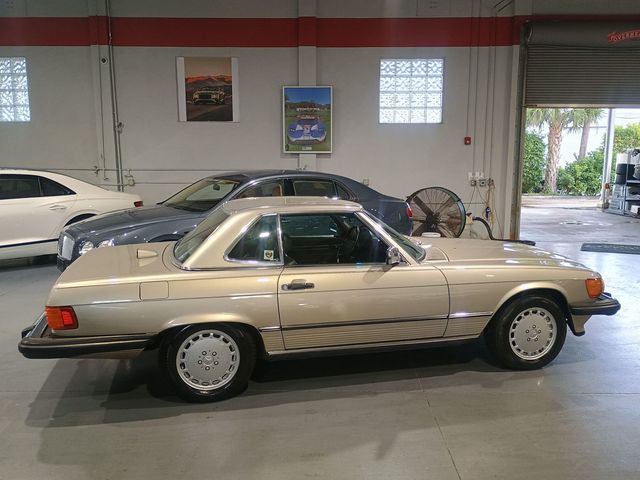 1987 Mercedes-Benz 560 SL 1 Owner Clean Carfax - 22969904 - 6