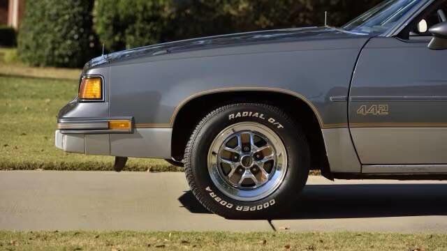 1987 Oldsmobile Cutlass Base 2dr Coupe - 22984928 - 17