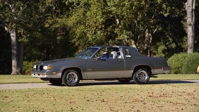 1987 Oldsmobile Cutlass Base 2dr Coupe - 22984928 - 18