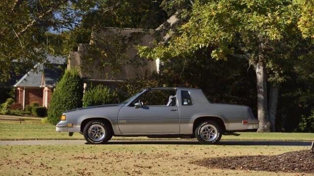 1987 Oldsmobile Cutlass Base 2dr Coupe - 22984928 - 19
