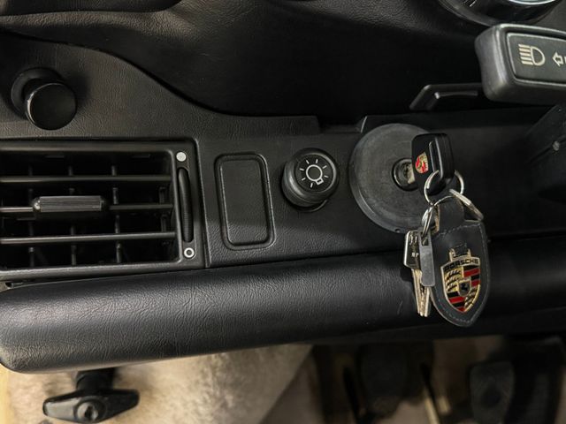 1987 Porsche 911 1987 PORSCHE 911 TARGA CARRERA - 22963953 - 46