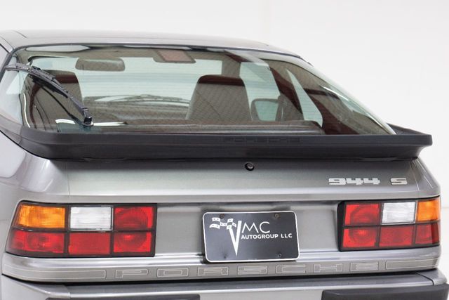 1987 Porsche 944 S  - 22109213 - 27