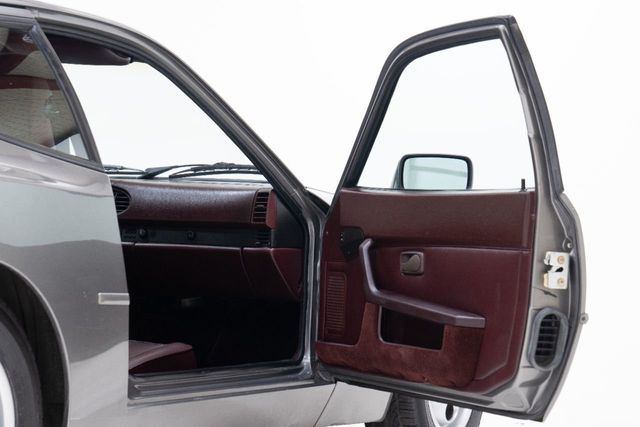 1987 Porsche 944 S  - 22109213 - 40
