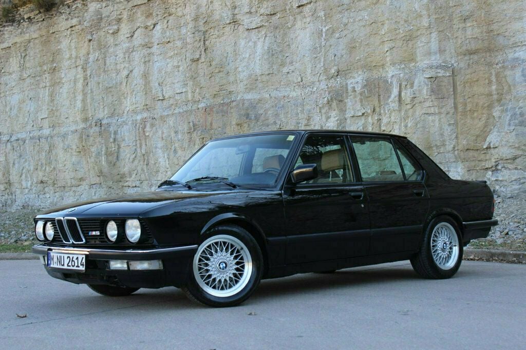 1988 BMW M5 Very RARE Collectible 5 Speed MANUAL Fast 615-300-6004 - 22788038 - 44