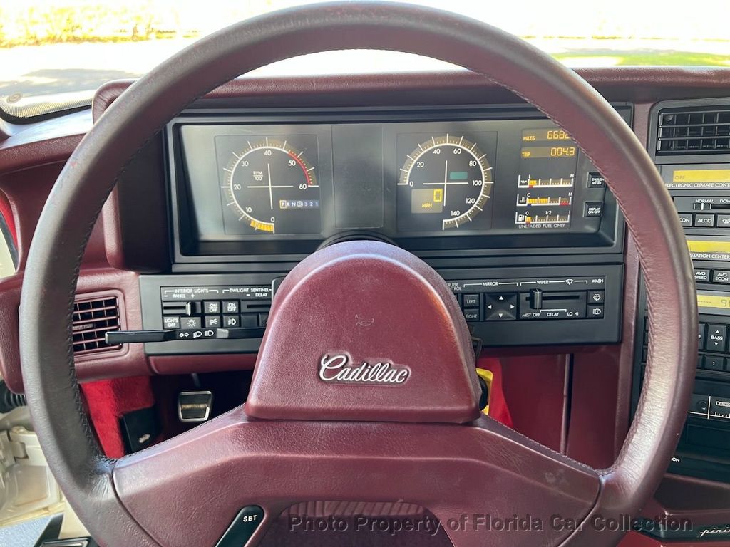 1988 Cadillac Allante Roadster Hardtop Convertible Pininfarina  - 21817130 - 39