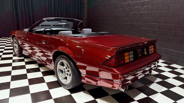 1988 Chevrolet Camaro IROC Z 2dr Convertible - 22894760 - 15