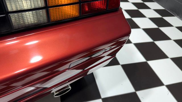 1988 Chevrolet Camaro IROC Z 2dr Convertible - 22894760 - 21