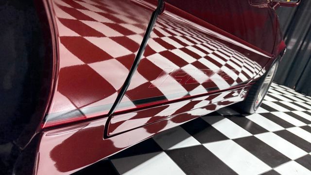 1988 Chevrolet Camaro IROC Z 2dr Convertible - 22894760 - 24