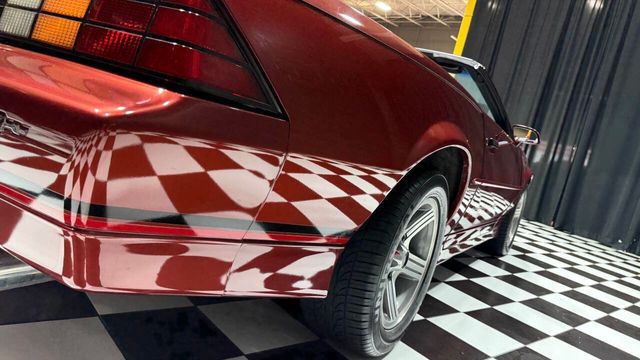 1988 Chevrolet Camaro IROC Z 2dr Convertible - 22894760 - 25