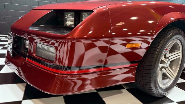 1988 Chevrolet Camaro IROC Z 2dr Convertible - 22894760 - 29