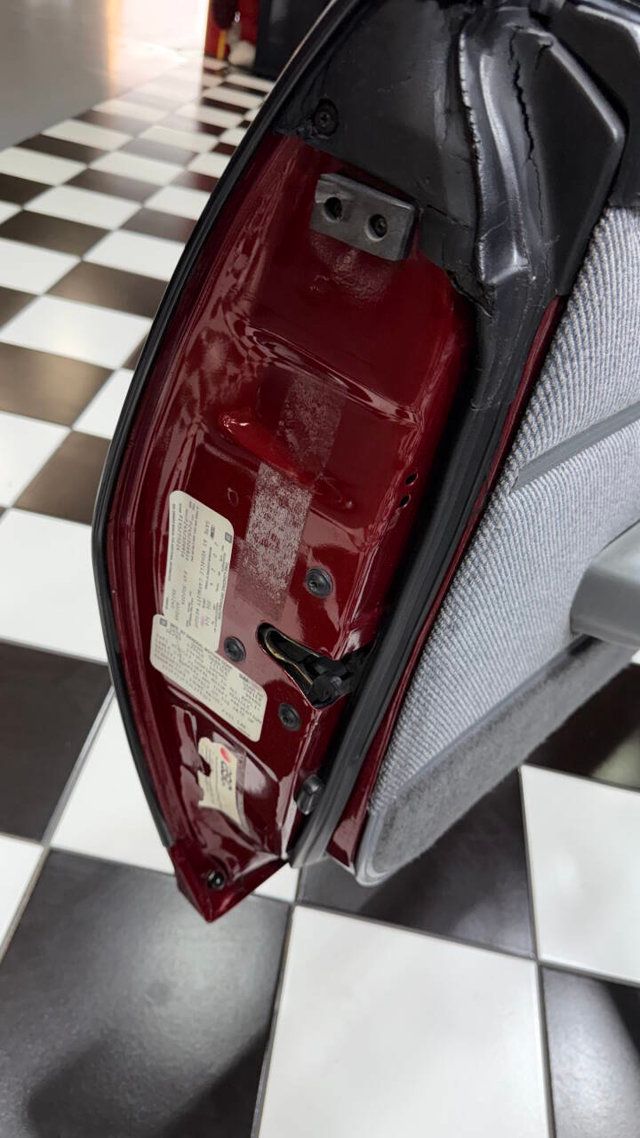 1988 Chevrolet Camaro IROC Z 2dr Convertible - 22894760 - 33