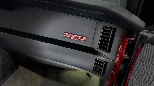 1988 Chevrolet Camaro IROC Z 2dr Convertible - 22894760 - 37