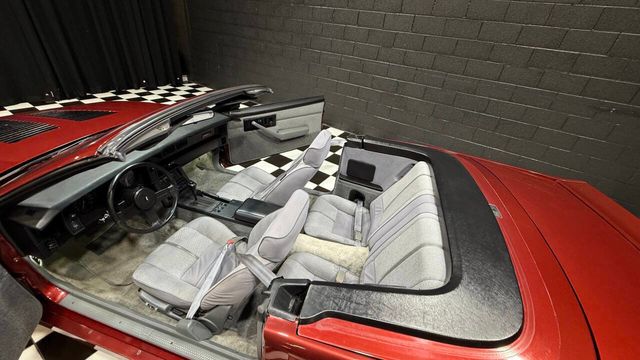 1988 Chevrolet Camaro IROC Z 2dr Convertible - 22894760 - 41