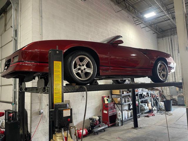 1988 Chevrolet Camaro IROC Z 2dr Convertible - 22894760 - 89