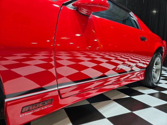 1988 Chevrolet Camaro IROC Z 2dr Hatchback - 22954426 - 18