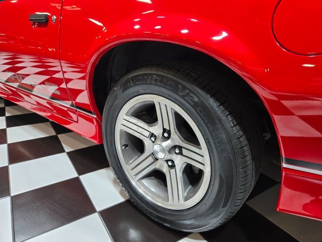 1988 Chevrolet Camaro IROC Z 2dr Hatchback - 22954426 - 32