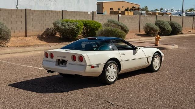 1988 Chevrolet Corvette ONLY 5k MILES - 35th Anniversary - 23001770 - 10