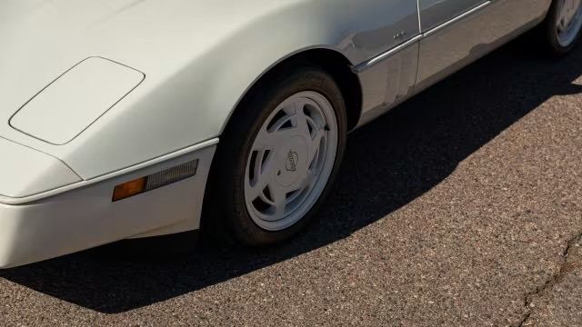 1988 Chevrolet Corvette ONLY 5k MILES - 35th Anniversary - 23001770 - 11