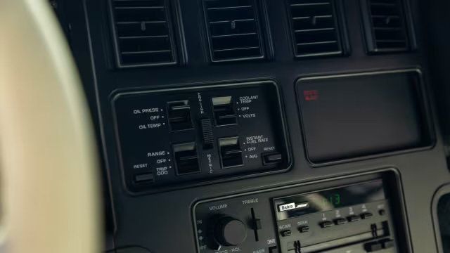 1988 Chevrolet Corvette ONLY 5k MILES - 35th Anniversary - 23001770 - 19