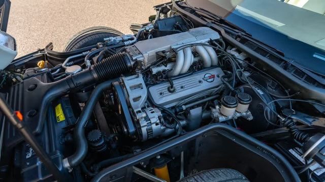 1988 Chevrolet Corvette ONLY 5k MILES - 35th Anniversary - 23001770 - 22