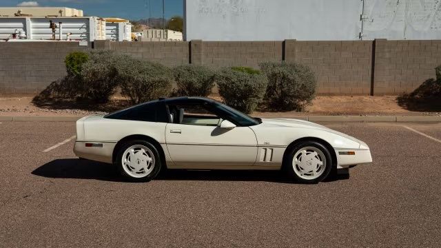 1988 Chevrolet Corvette ONLY 5k MILES - 35th Anniversary - 23001770 - 2