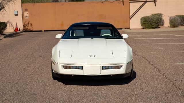 1988 Chevrolet Corvette ONLY 5k MILES - 35th Anniversary - 23001770 - 3