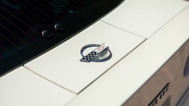 1988 Chevrolet Corvette ONLY 5k MILES - 35th Anniversary - 23001770 - 7