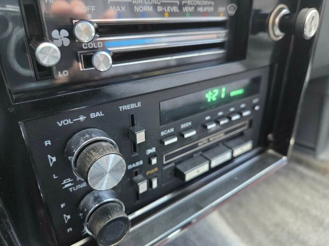 1988 Chevrolet Monte Carlo Base Trim - 22937463 - 23