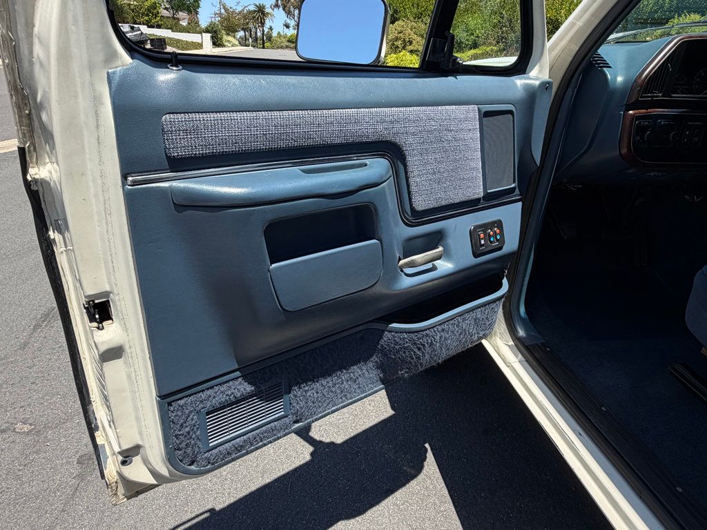 1988 Ford Bronco XLT  - 23026305 - 9
