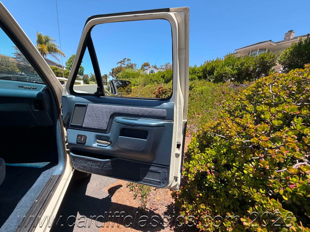 1988 Ford Bronco XLT  - 23026305 - 28