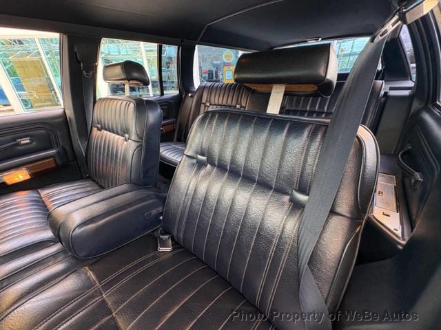 1988 Ford Crown Victoria Base 4dr Wagon - 23051502 - 25