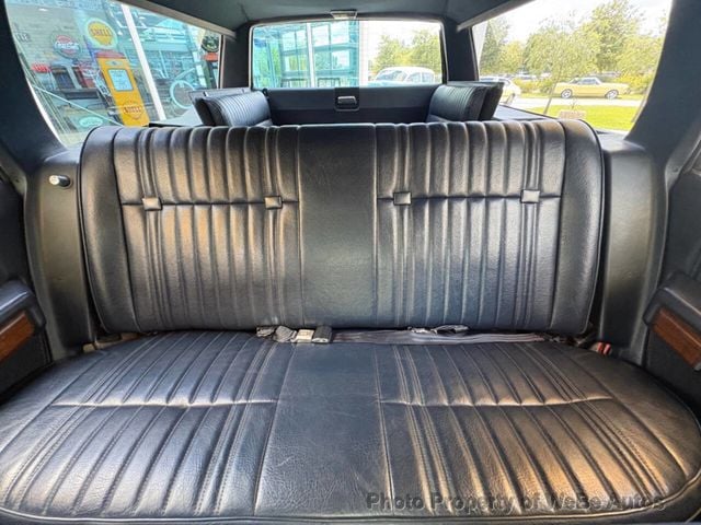 1988 Ford Crown Victoria Base 4dr Wagon - 23051502 - 26