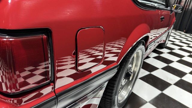 1988 Ford Mustang LX 2dr Convertible - 22987377 - 28