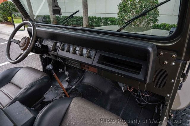1988 Jeep Wrangler 4x4 Excellent Condition and Low Miles - 22451036 - 11