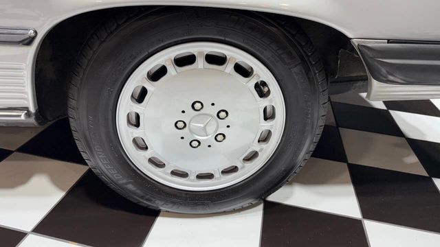 1988 Mercedes-Benz 560 560 SL 2dr Convertible - 22884222 - 24