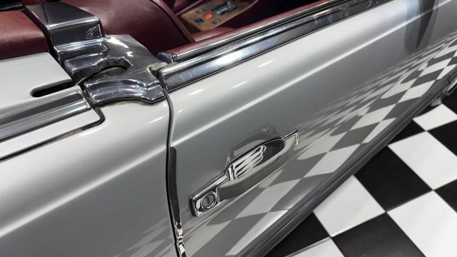 1988 Mercedes-Benz 560 560 SL 2dr Convertible - 22884222 - 44