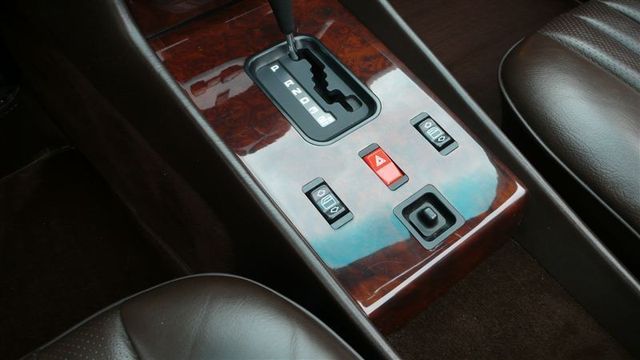 1988 Mercedes-Benz 560 SL - 7930551 - 16