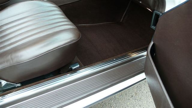 1988 Mercedes-Benz 560 SL - 7930551 - 25