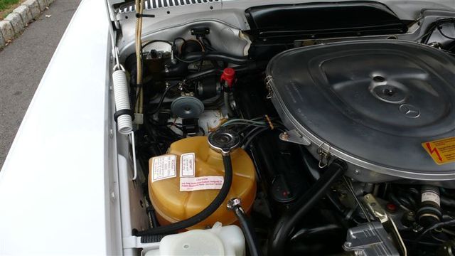 1988 Mercedes-Benz 560 SL - 7930551 - 35