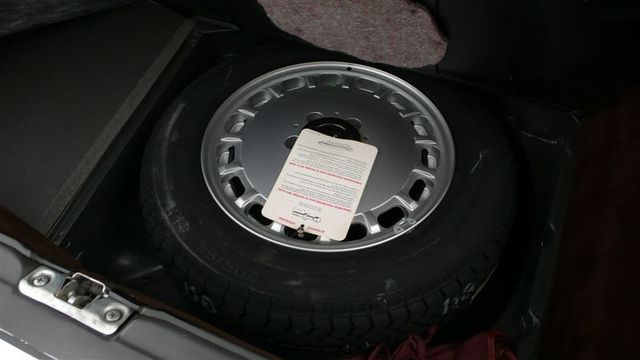 1988 Mercedes-Benz 560 SL - 7930551 - 50