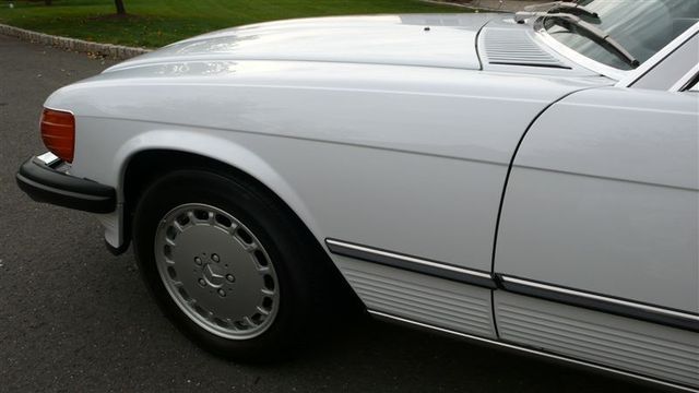 1988 Mercedes-Benz 560 SL - 7930551 - 54