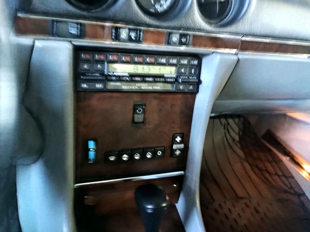 1988 Mercedes-Benz 560 SL Clean Title Florida Car - 23015381 - 15
